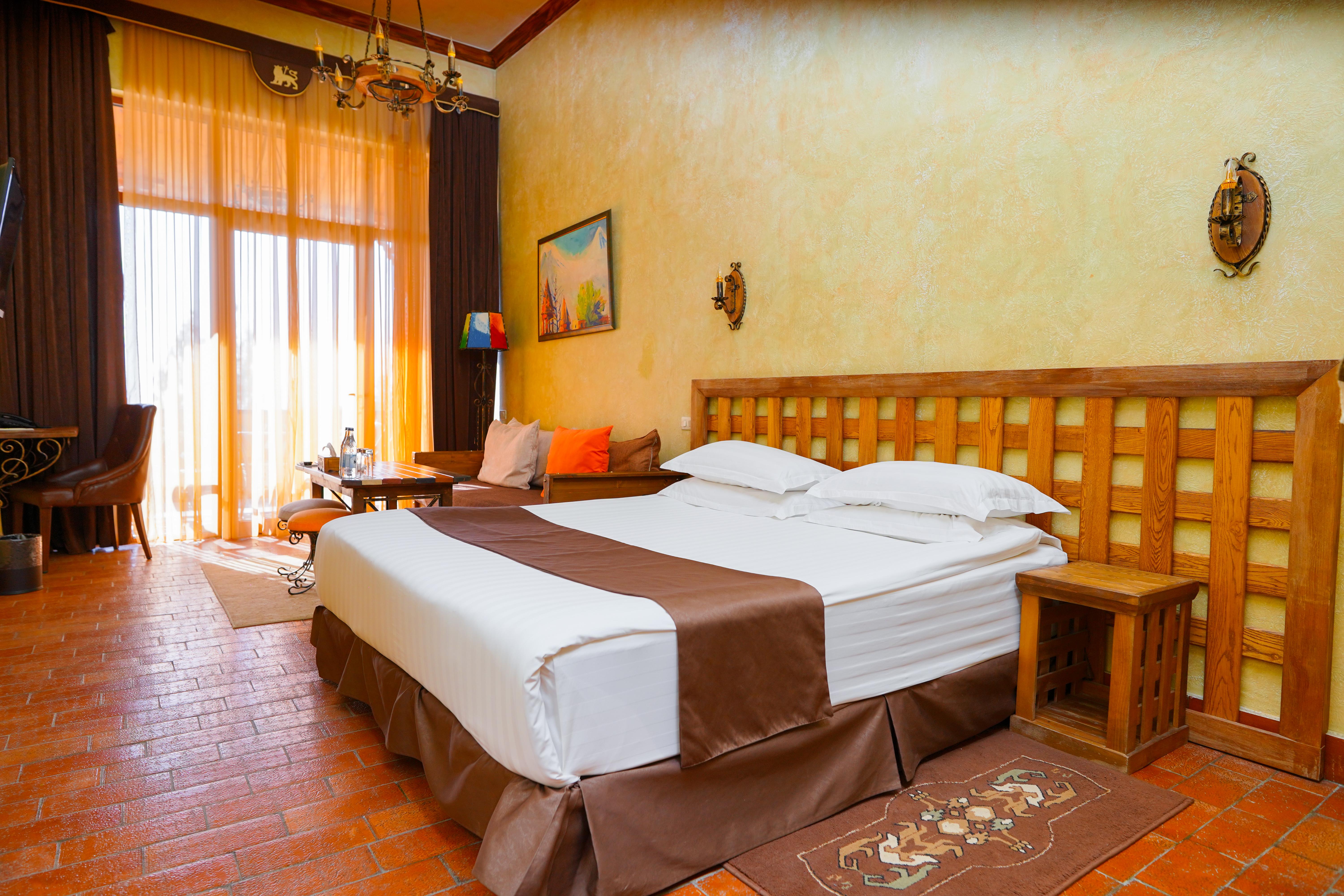 Hotel Caucasus