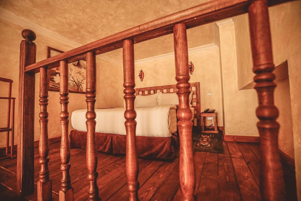 Hotel Caucasus 5*