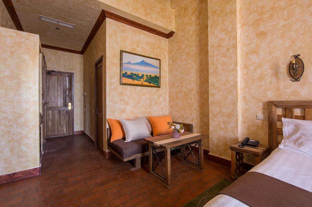 Caucasus Hotel 5*